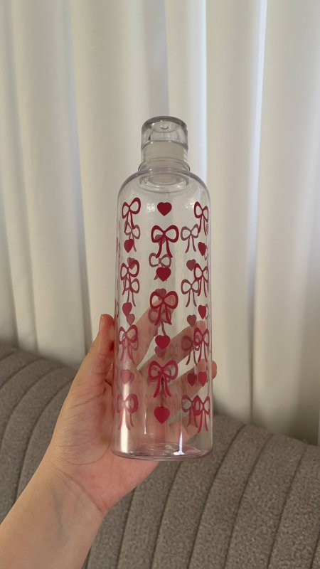مطرة ماء بنقشة فيونكات